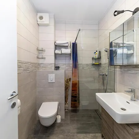 Luna Apartment
